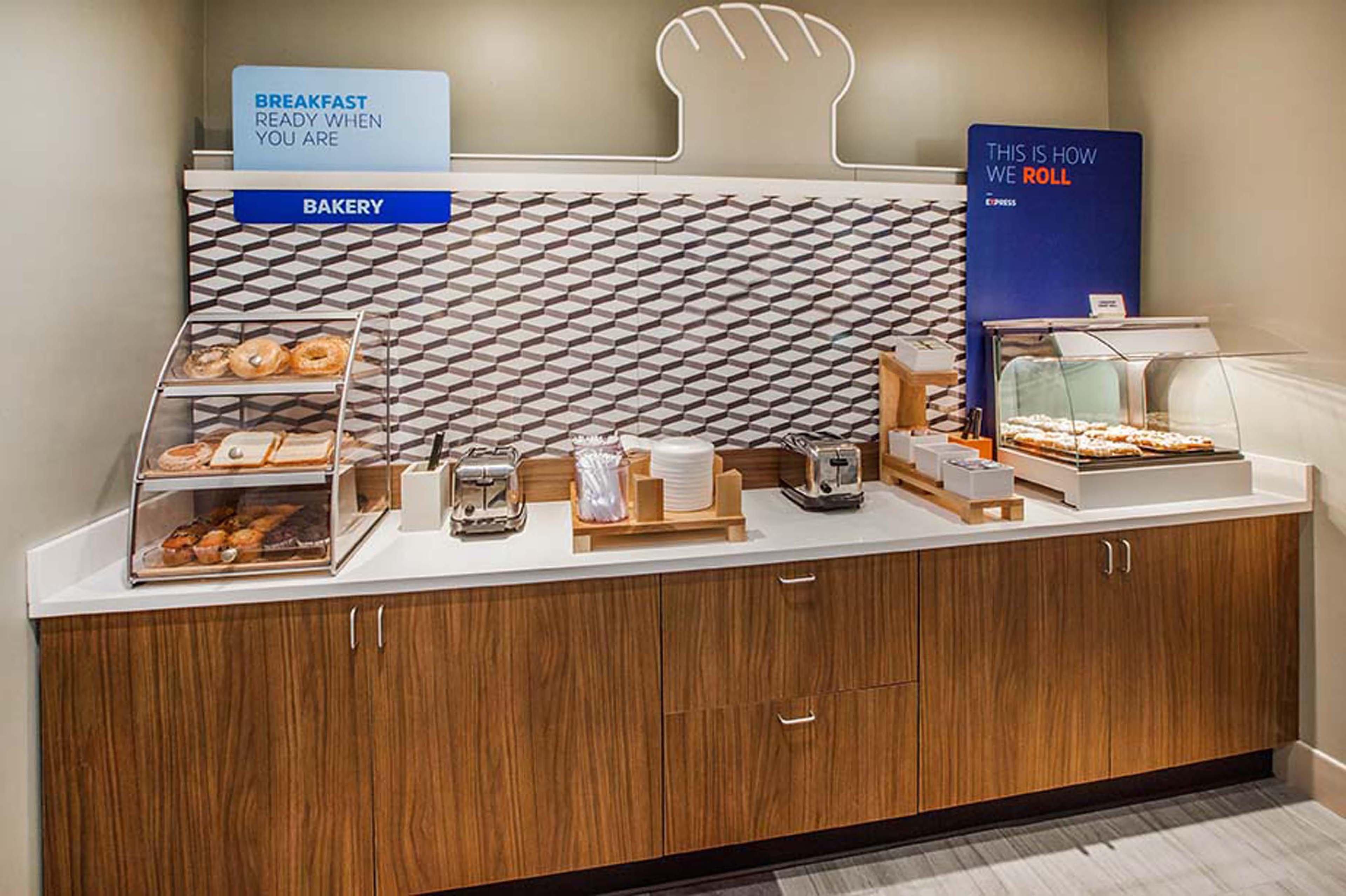 Holiday Inn Express Fredericksburg - Southpoint By Ihg Exteriér fotografie
