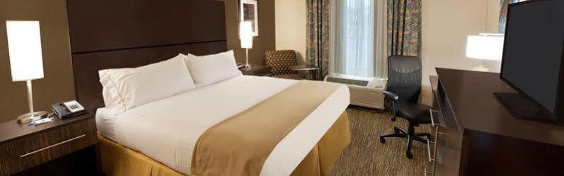 Holiday Inn Express Fredericksburg - Southpoint By Ihg Exteriér fotografie